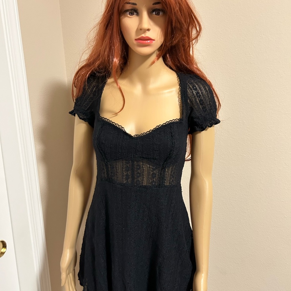 Black Lace Short Sleeve Dress
